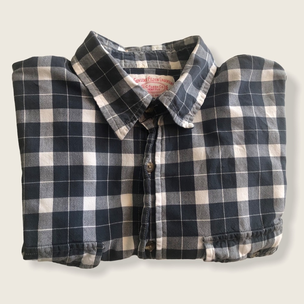 Filson Men’s Button Shirt Navy Blue Checkered